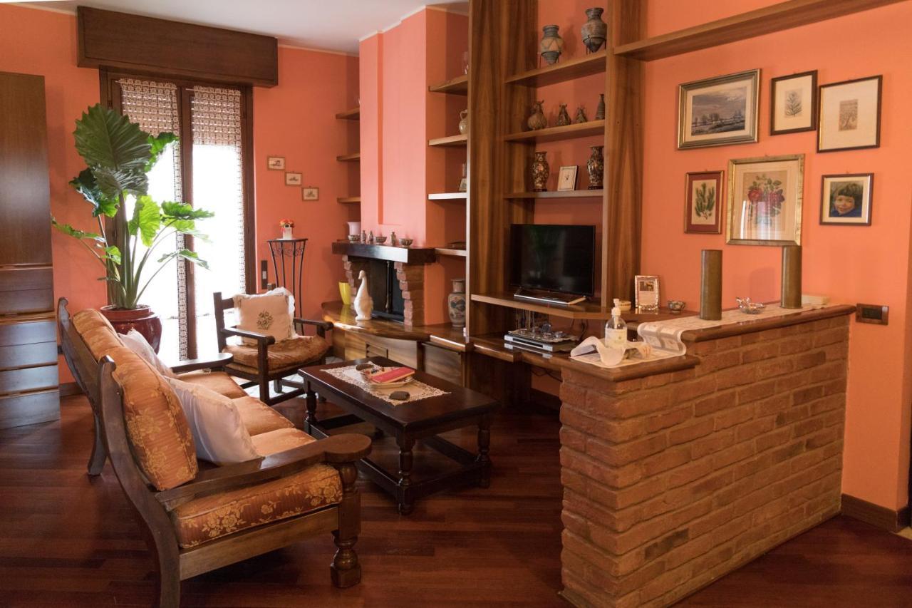 Apartament A Casa Di Anna, Elegant Flat In Cremona Zewnętrze zdjęcie